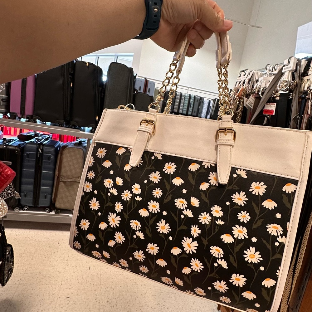 Betsey Johnson Daisy Print Tote Bag | White & Black Floral Purse w/ chain handle - Picture 4 of 7